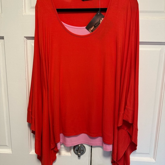 NWT IMAN M/L Top Red/Pink layered Flowy Loose Poncho Style Top with full Tank - Picture 2 of 9